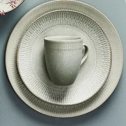 Aida Plato Relief 22 Cm -Menaje de mesa Ventas 46705 02 03 c099b29d6a