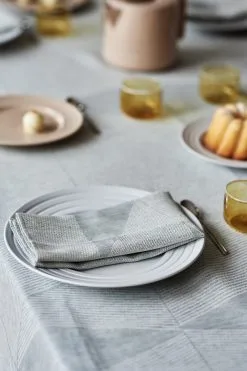 NJRD 4 Servilletas Metric 47x47 Cm -Menaje de mesa Ventas 503114 01 20 EnvironmentImage a790caed30