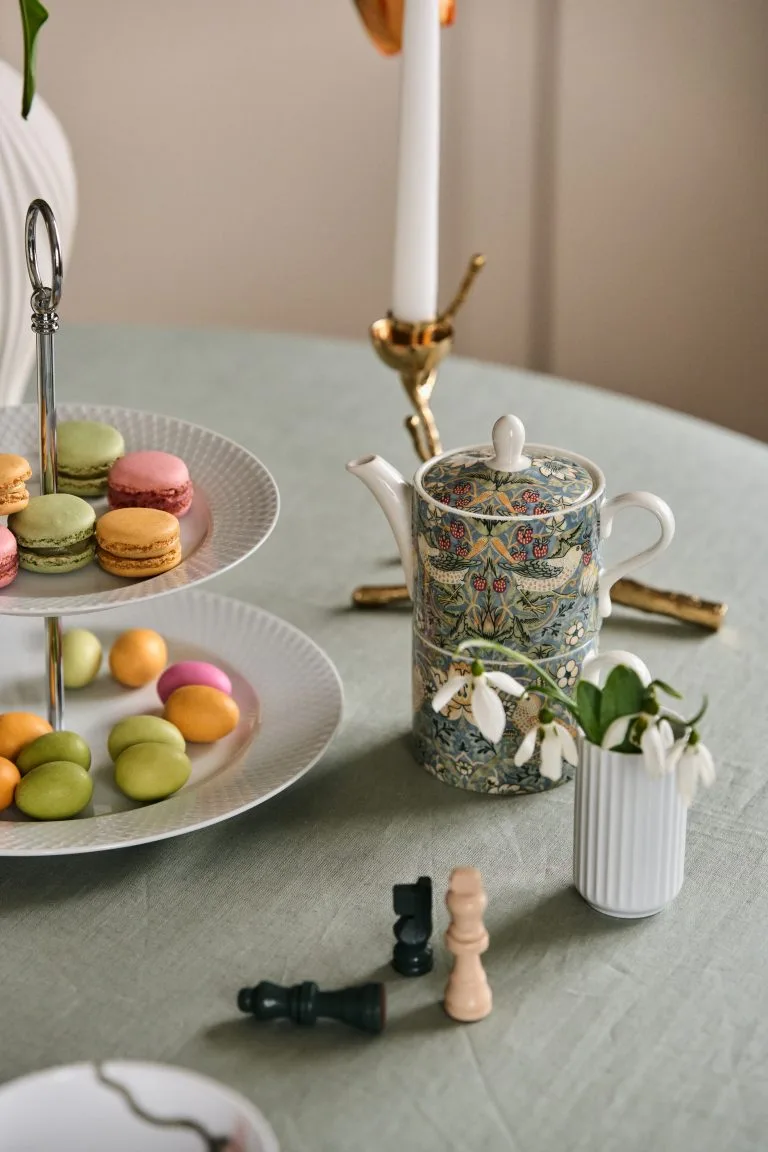 Spode Tetera Y Taza De Té Strawberry Thief 5 Spode Tetera Y Taza De Té Strawberry Thief - Imagen 3