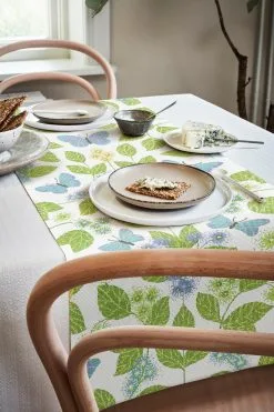 Ekelund Linneväveri Camino De Mesa Fjärilsdröm -Menaje de mesa Ventas 513666 01 3 EnvironmentImage 03ce11a401