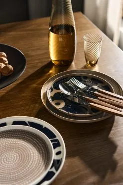 Marimekko Plato Pequeño Siirtolapuutarha Ø 20 Cm -Menaje de mesa Ventas 516133 01 41 EnvironmentImage d0fbb8f7fd