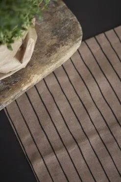 Boel & Jan Mantel Individual Tofta Stripe 35x45 Cm -Menaje de mesa Ventas 570695 01 4 EnvironmentImage 781098d697