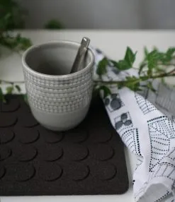 Born In Sweden Salvamanteles Cuadrado Dots 20x20 Cm -Menaje de mesa Ventas 572421 01 42 EnvironmentImage 2081abac57