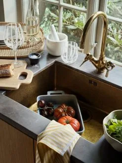 Broste Copenhagen Copa De Vino Tinto Stripe 65 Cl -Menaje de mesa Ventas 577031 01 42 EnvironmentImage 0ffe797e47